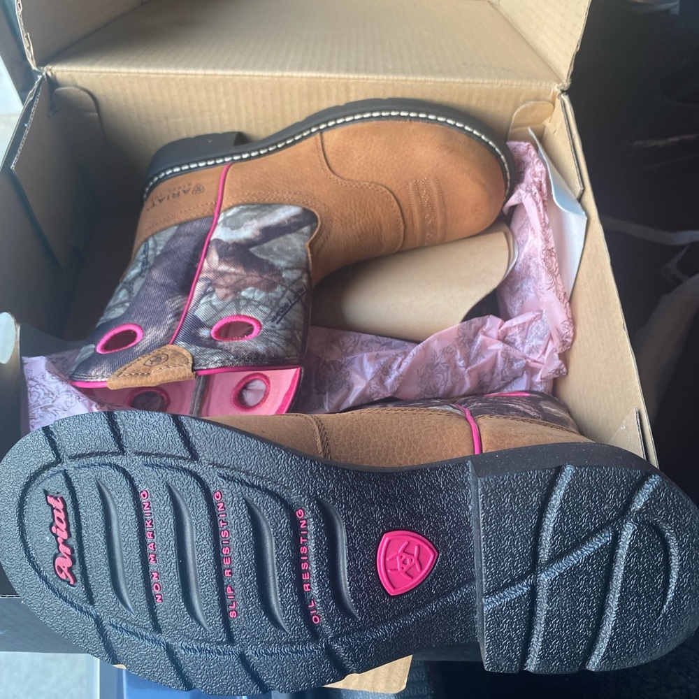 New in box Ariat - Camouflage and pink composite toe boots.